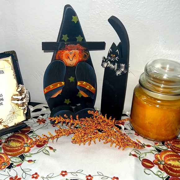 Witch & Black Cat Wood Statuettes Rustic Autumn Home Décor Tender Heart Treasure - Picture 1 of 9
